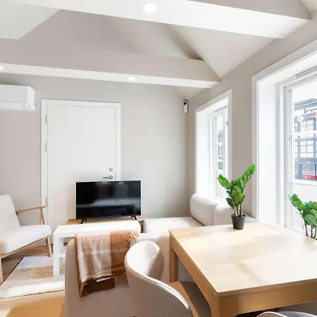 Prázdninový dům Renovated 2025 - Ac & Terrace - Historic Building