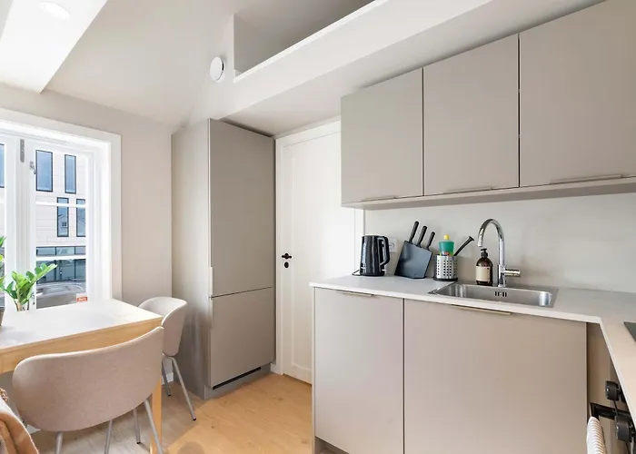 Renovated 2025 - Ac & Terrace - Historic Building Holiday home
