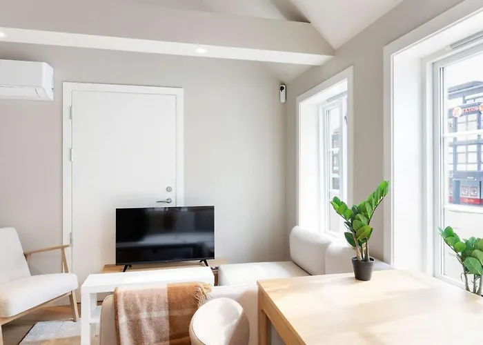 Holiday home Renovated 2025 - Ac & Terrace - Historic Building
