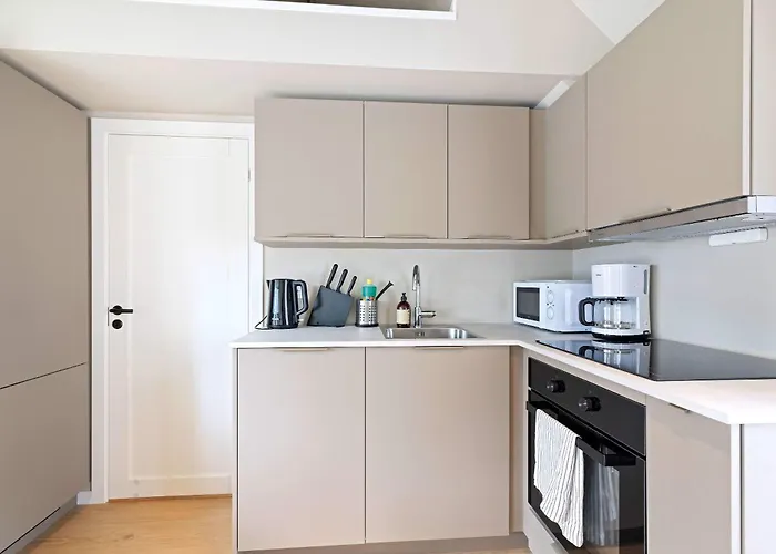 Renovated 2025 - Ac & Terrace - Historic Building Holiday home *