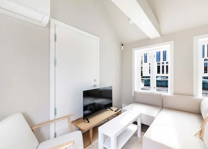 Holiday home Renovated 2025 - Ac & Terrace - Historic Building