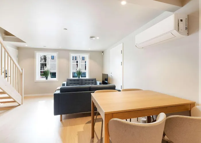 Renovated 2025 - Ac & Terrace - Historic Building Holiday home Kristiansand